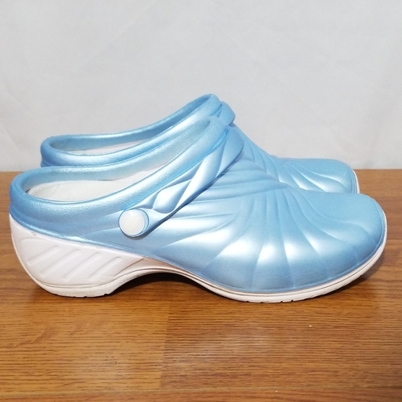 dickies zigzag nursing clog